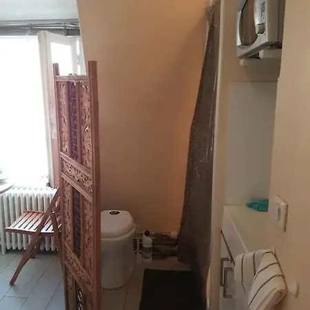 Studio Near The Eiffel Tower Apartment *